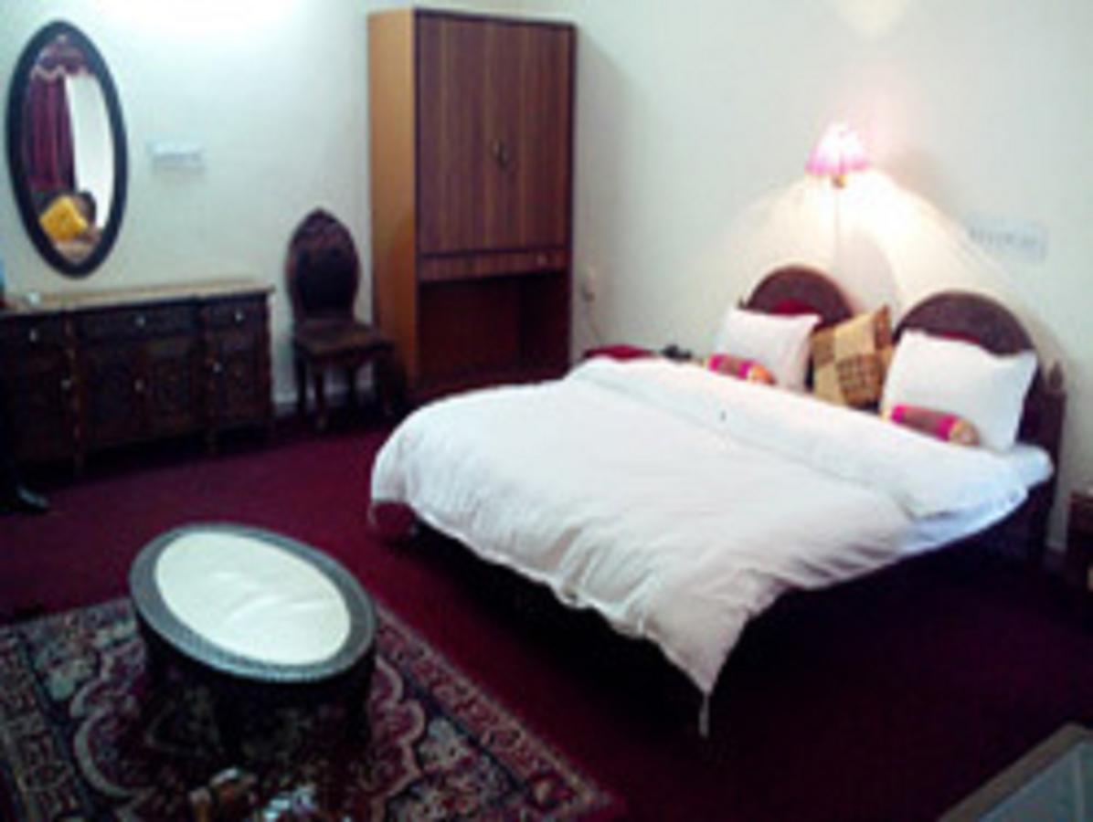 Hotel Padmini Chittorgarh Esterno foto